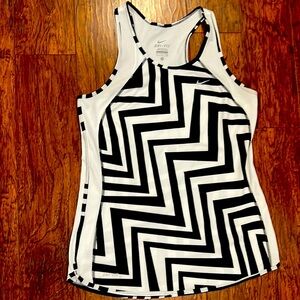 EUC NIKE racerback tank top black and white size small women